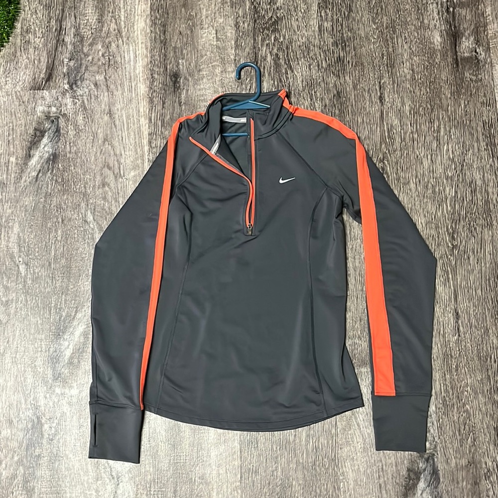 NIKE DRI-FIT Half Zip pull over